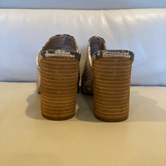 STEVEN by Steve Madden Snake Print mules. - Picture 5 of 6